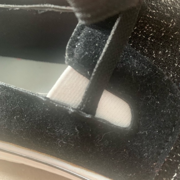 Slip On Sneakers Skater Shoes Two Tone Black & White Rubber Sole Size 7.5” NWOT - Picture 8 of 8